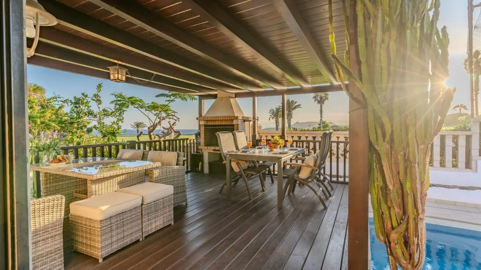 kontakty Oceanfront Villa - Amarilla Breeze